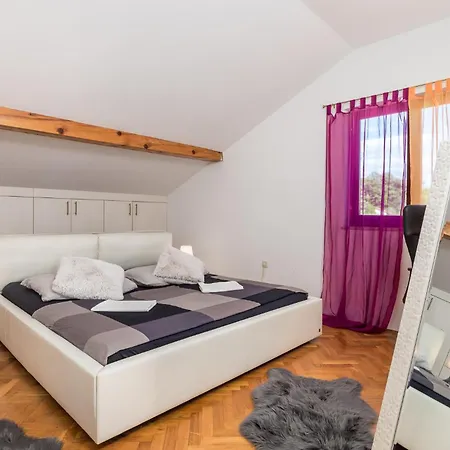 Διαμέρισμα 2 Bedroom Gorgeous In