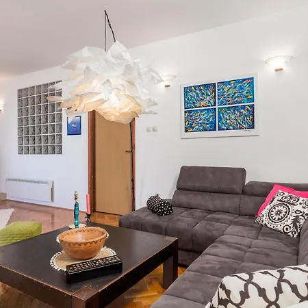 2 Bedroom Gorgeous In