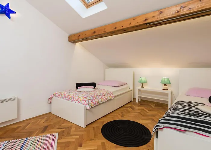 2 Bedroom Gorgeous In Apartman *