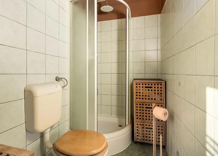 2 Bedroom Gorgeous In Fiume